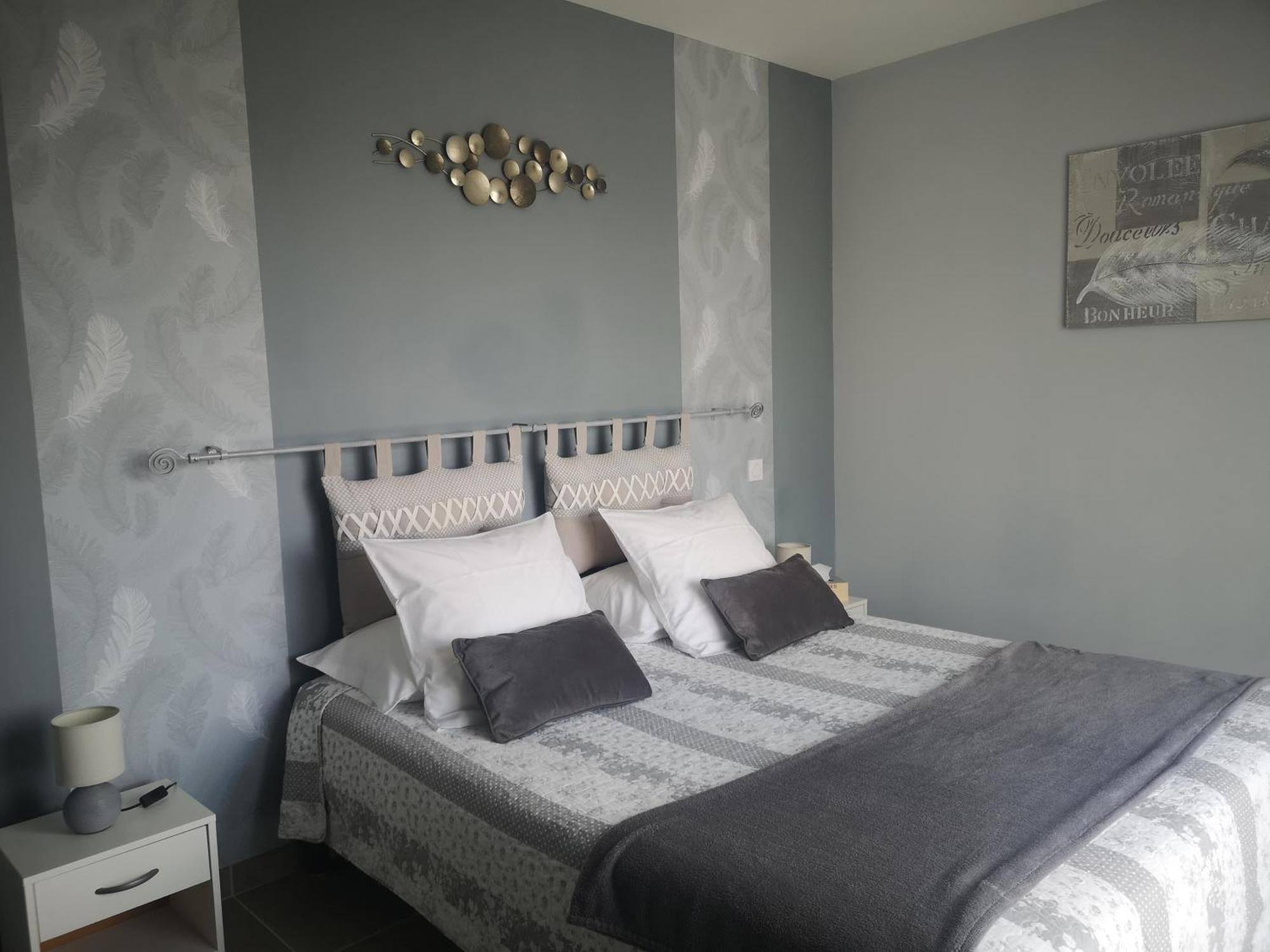 La Sarlamandre, Chambres Et Table D'Hotes Marcillac-Saint-Quentin ภายนอก รูปภาพ