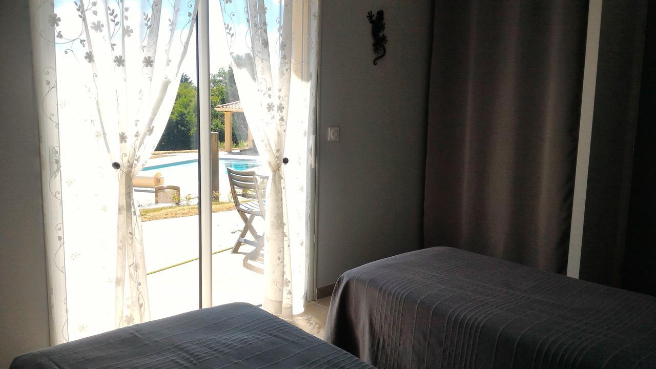 La Sarlamandre, Chambres Et Table D'Hotes Marcillac-Saint-Quentin ภายนอก รูปภาพ